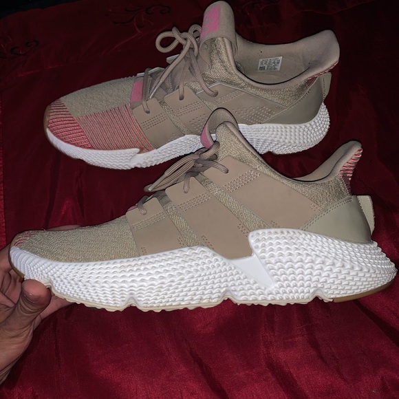 Adidas - Picture 2 of 5